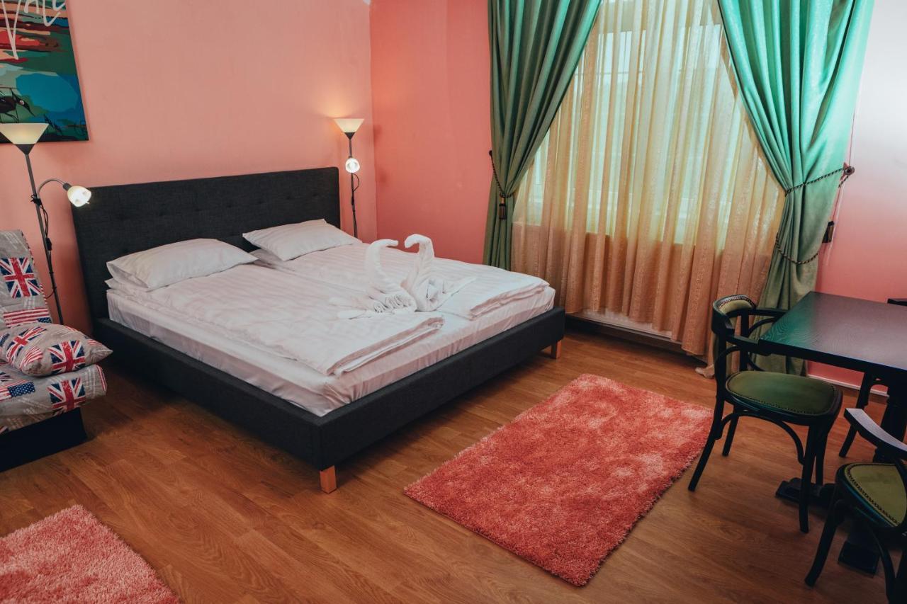 Guitar - Camere De Inchiriat Sibiu Luaran gambar